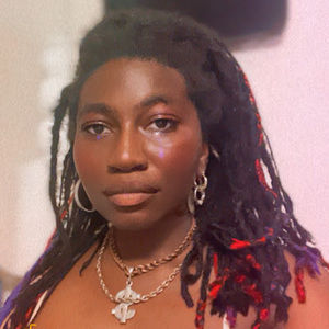 Meet your Posher, Naomi tamara